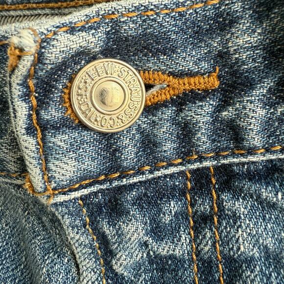 Vintage Levi's 505 High Rise Long Denim Shorts | 40L - Picture 2 of 6